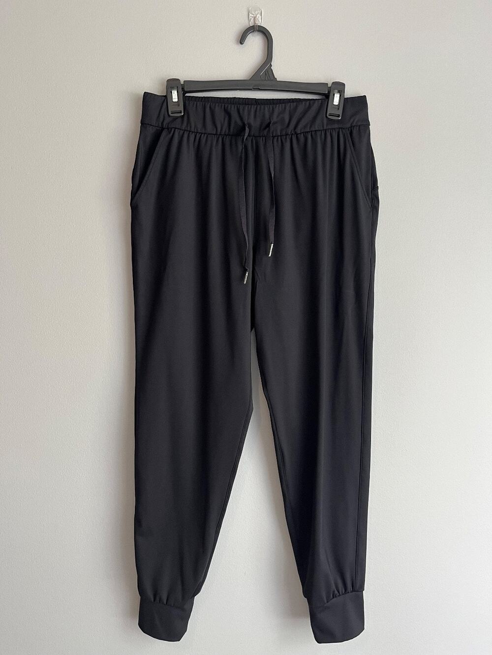 Sage Collective Women's Joggers Black Small Elastic Waist Cuffed Sweatpants